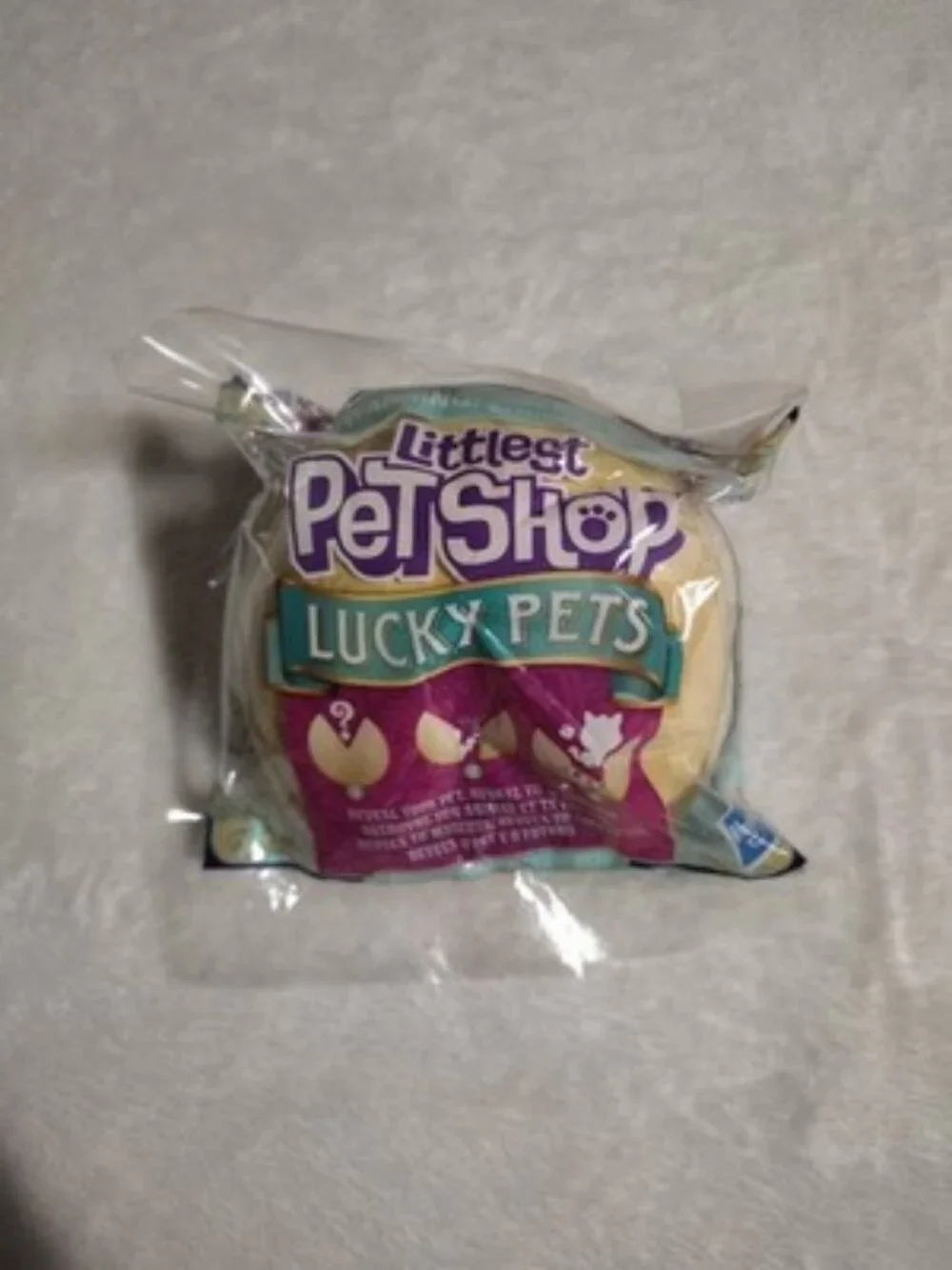 Littlest Pet Shop Lucky Pets FORTUNE COOKIE Surprise Pet Wave 1 LPS Hasbro